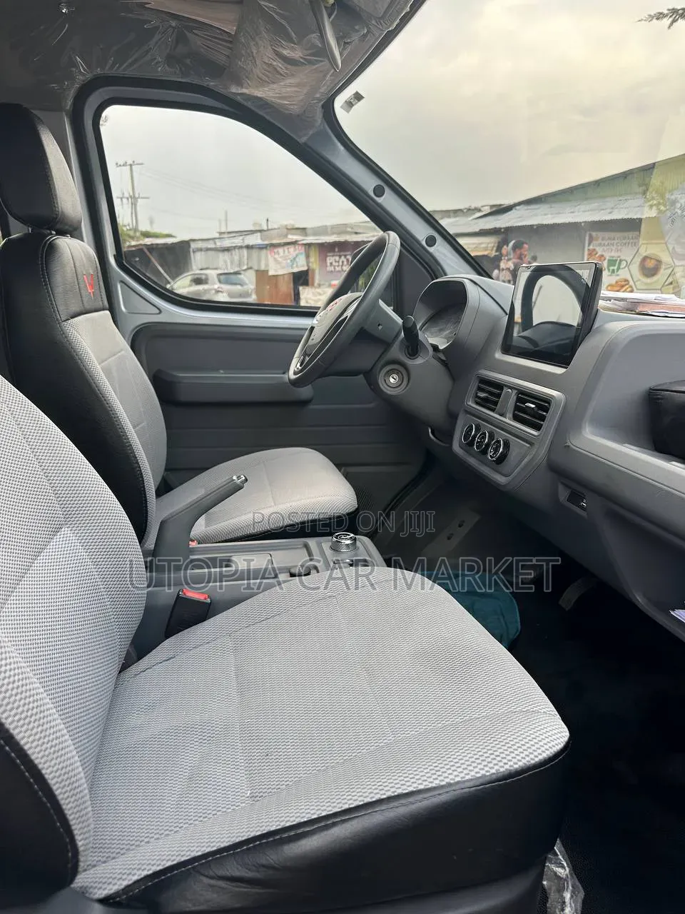 Wuling EV80 2025 Blue