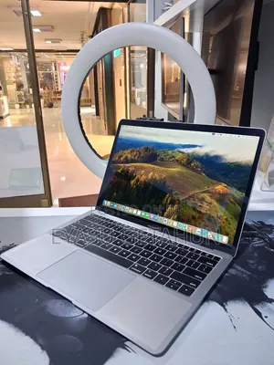 New Laptop Apple MacBook Air 2019 8GB Intel Core i5 SSD 128GB