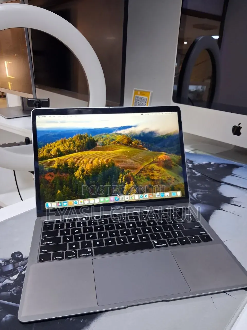 New Laptop Apple MacBook Air 2019 8GB Intel Core i5 SSD 128GB