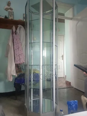 Glass Displa Cabinet