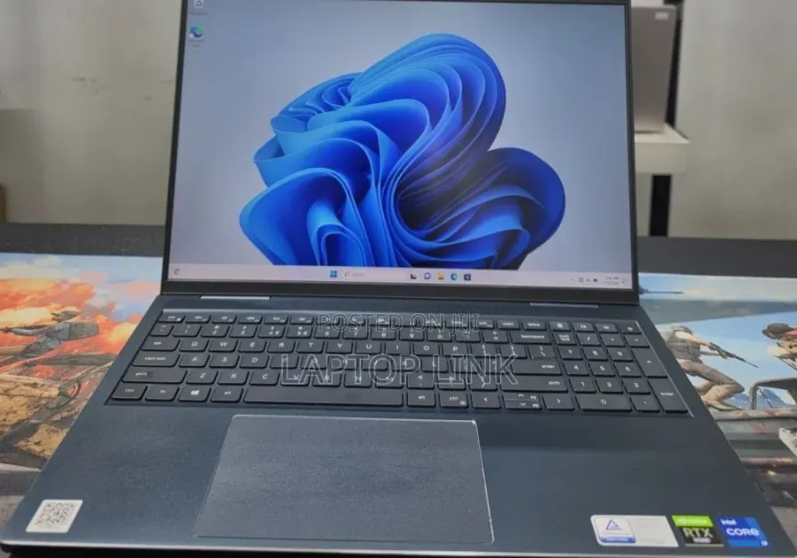 New Laptop Dell Inspiron 15 16GB Intel Core i7 SSD 512GB
