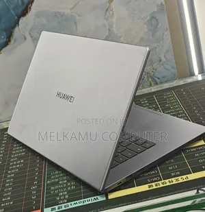 New Laptop Huawei Matebook D 15 8GB Intel Core i3 SSD 256GB