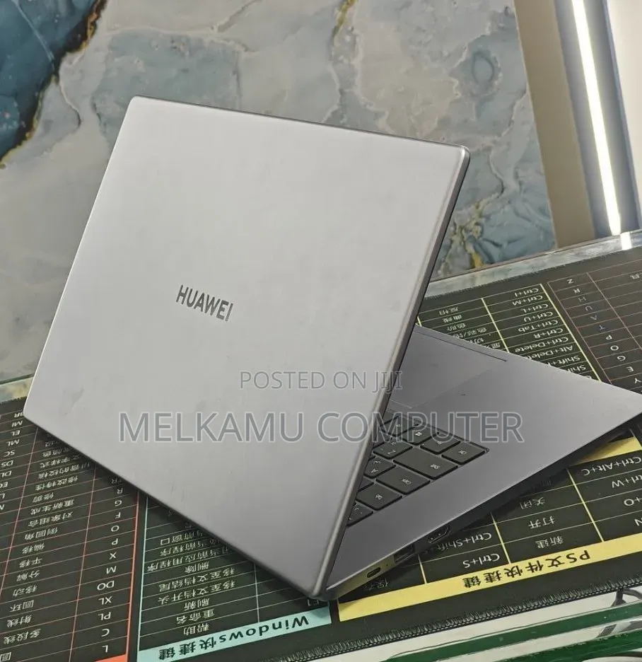 New Laptop Huawei Matebook D 15 8GB Intel Core i3 SSD 256GB
