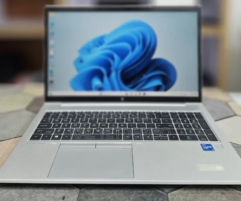 New Laptop HP EliteBook 850 G8 16GB Intel Core i5 SSD 512GB