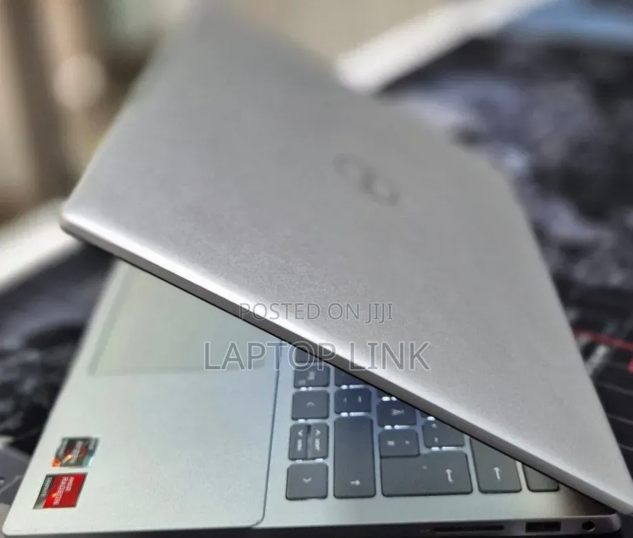 New Laptop Dell Inspiron 14 5435 16GB AMD Ryzen 7 SSD 1T