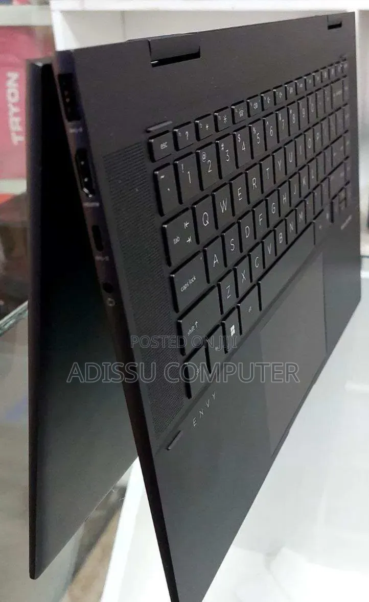 New Laptop Lenovo ThinkPad X1 Yoga 32GB Intel Core i7 SSD 512GB