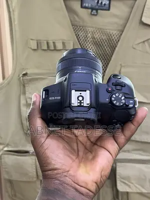 Canon R100