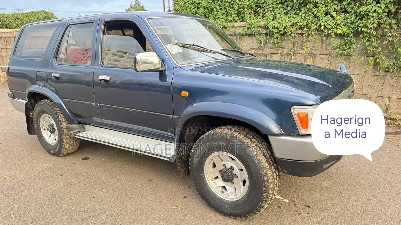 Toyota Hilux Surf 1992 Blue