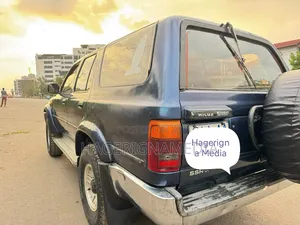 Toyota Hilux Surf 1992 Blue