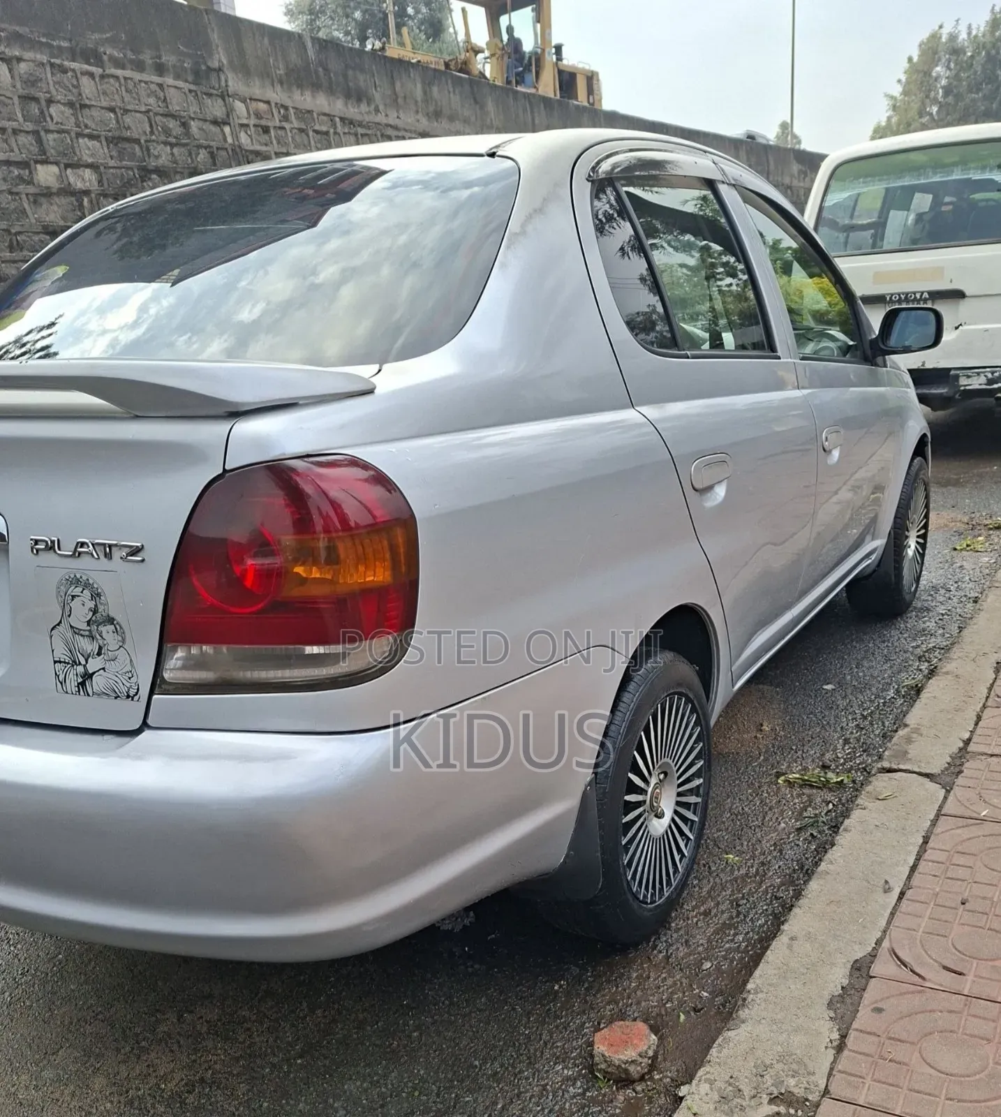 Toyota Platz 2005 Silver