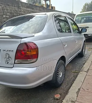 Toyota Platz 2005 Silver