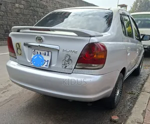 Toyota Platz 2005 Silver