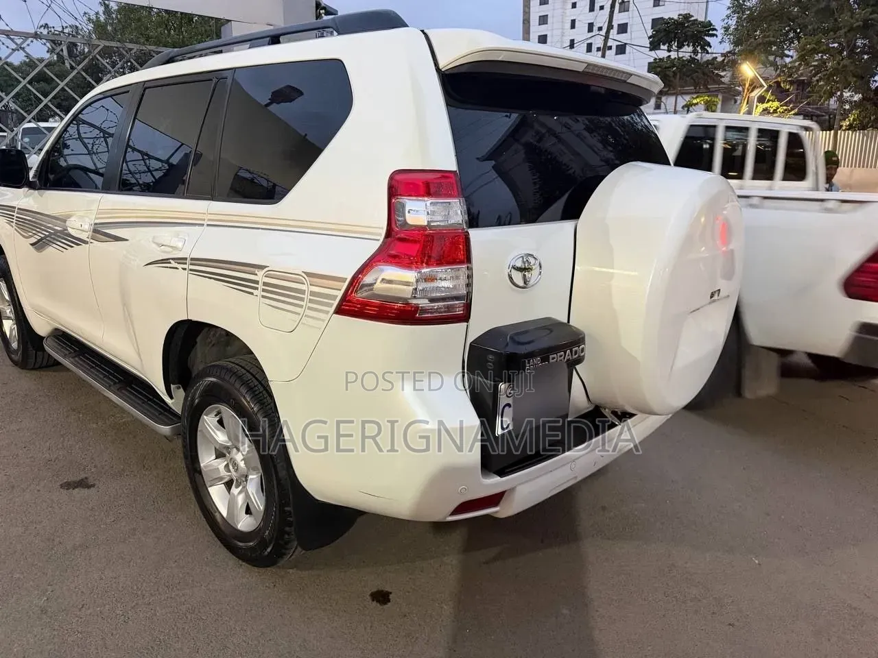 Toyota Land Cruiser 2018 White