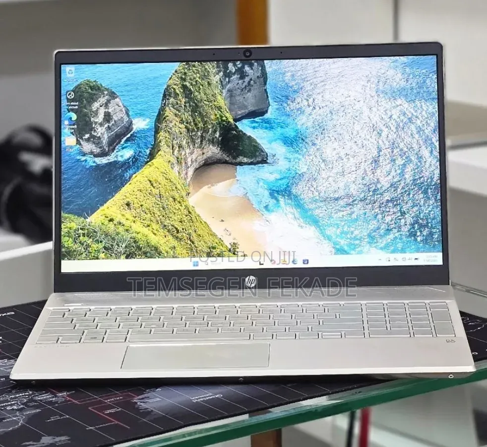 New Laptop HP Pavilion 15 8GB Intel Core i5 SSD 512GB