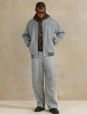 Mens Tracksuit 2piece Set Size 42 XL on Hand