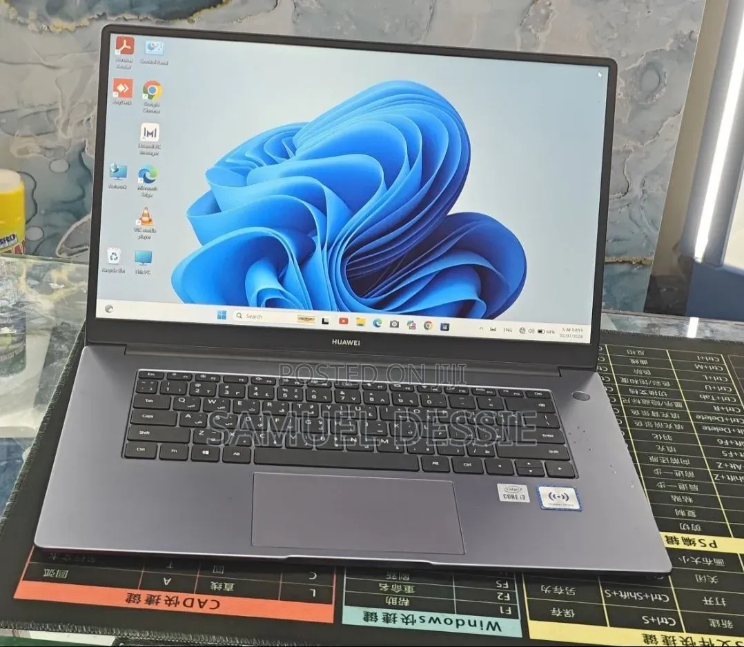 New Laptop Huawei Matebook D 15 8GB Intel Core i3 SSD 256GB