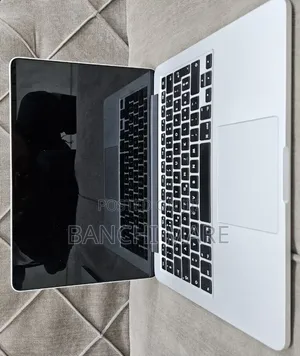 New Laptop Apple MacBook Pro 2015 8GB Intel Core i5 SSD 128GB