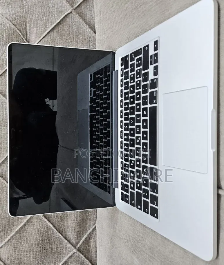 New Laptop Apple MacBook Pro 2015 8GB Intel Core i5 SSD 128GB