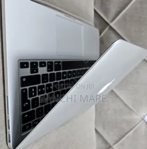 New Laptop Apple MacBook Pro 2015 8GB Intel Core i5 SSD 128GB