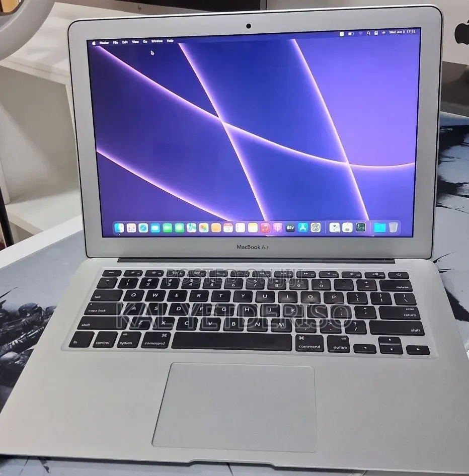 New Laptop Apple MacBook Air 2015 8GB Intel Core i5 SSD 256GB