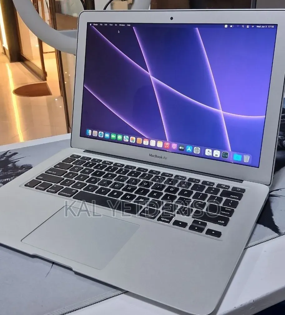 New Laptop Apple MacBook Air 2015 8GB Intel Core i5 SSD 256GB