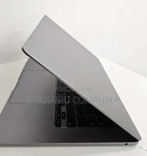 New Laptop Apple MacBook Air 2024 M3 8GB Apple M3 SSD 512GB