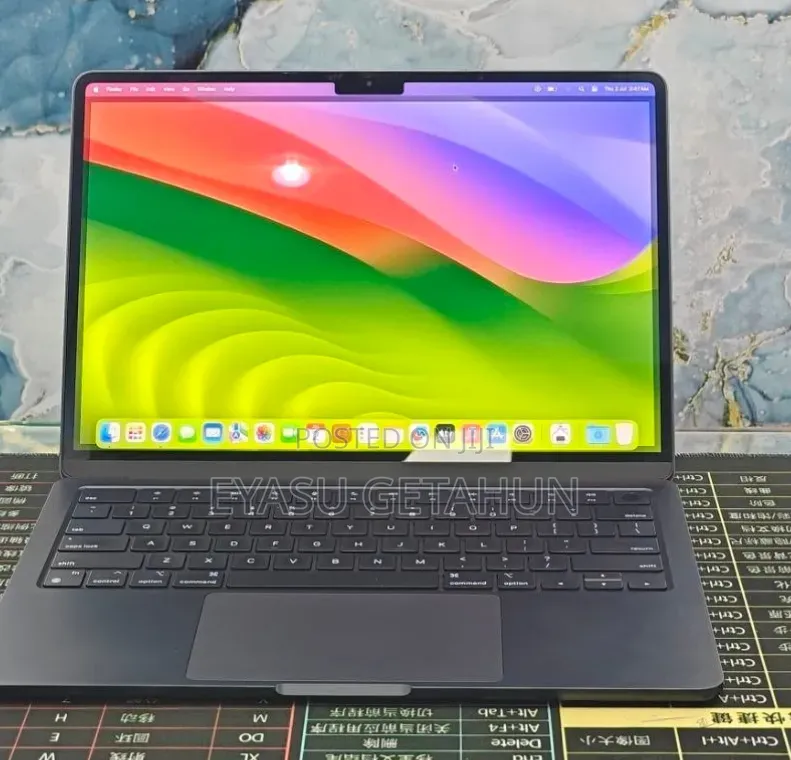 New Laptop Apple MacBook Air 2022 M2 8GB Apple M2 SSD 512GB