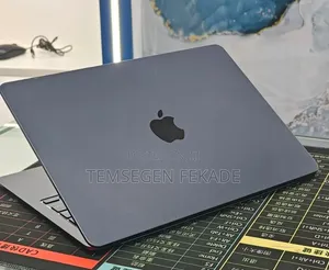 New Laptop Apple MacBook Air 2022 M2 8GB Apple M2 SSD 512GB