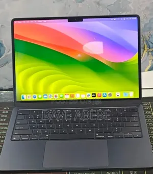 New Laptop Apple MacBook Air 2022 M2 8GB Apple M2 SSD 512GB