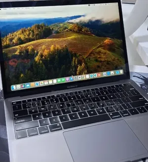 New Laptop Apple MacBook Pro 2019 8GB Intel Core i5 SSD 128GB