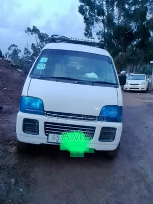 Suzuki Every Wagon 2005 White