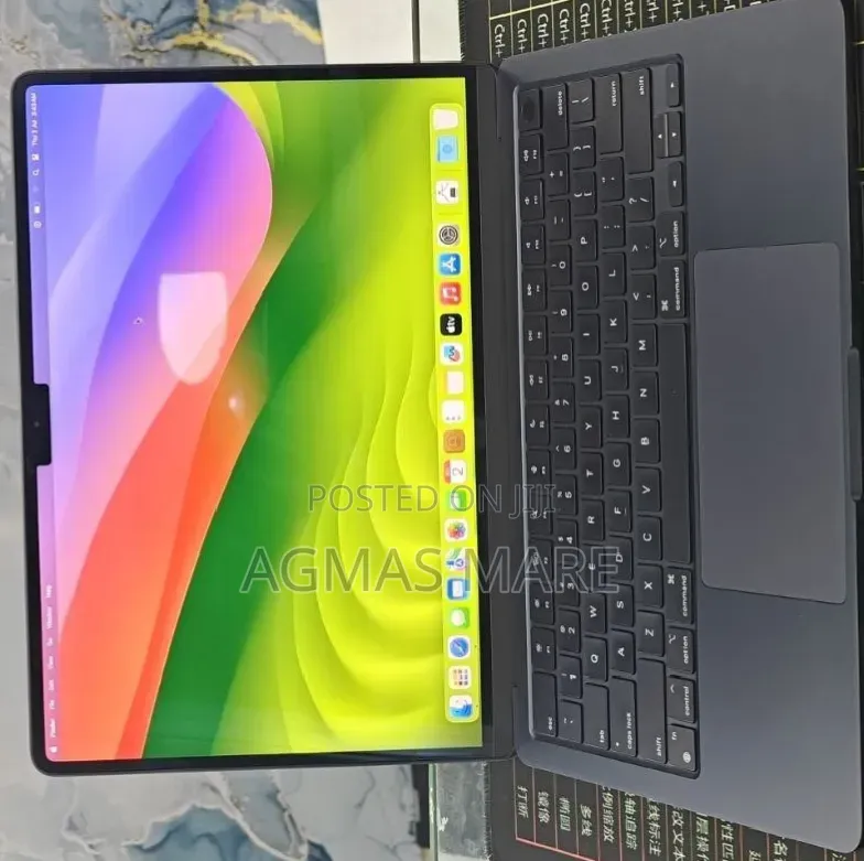 New Laptop Apple MacBook Air 2022 M2 8GB Apple M2 SSD 512GB