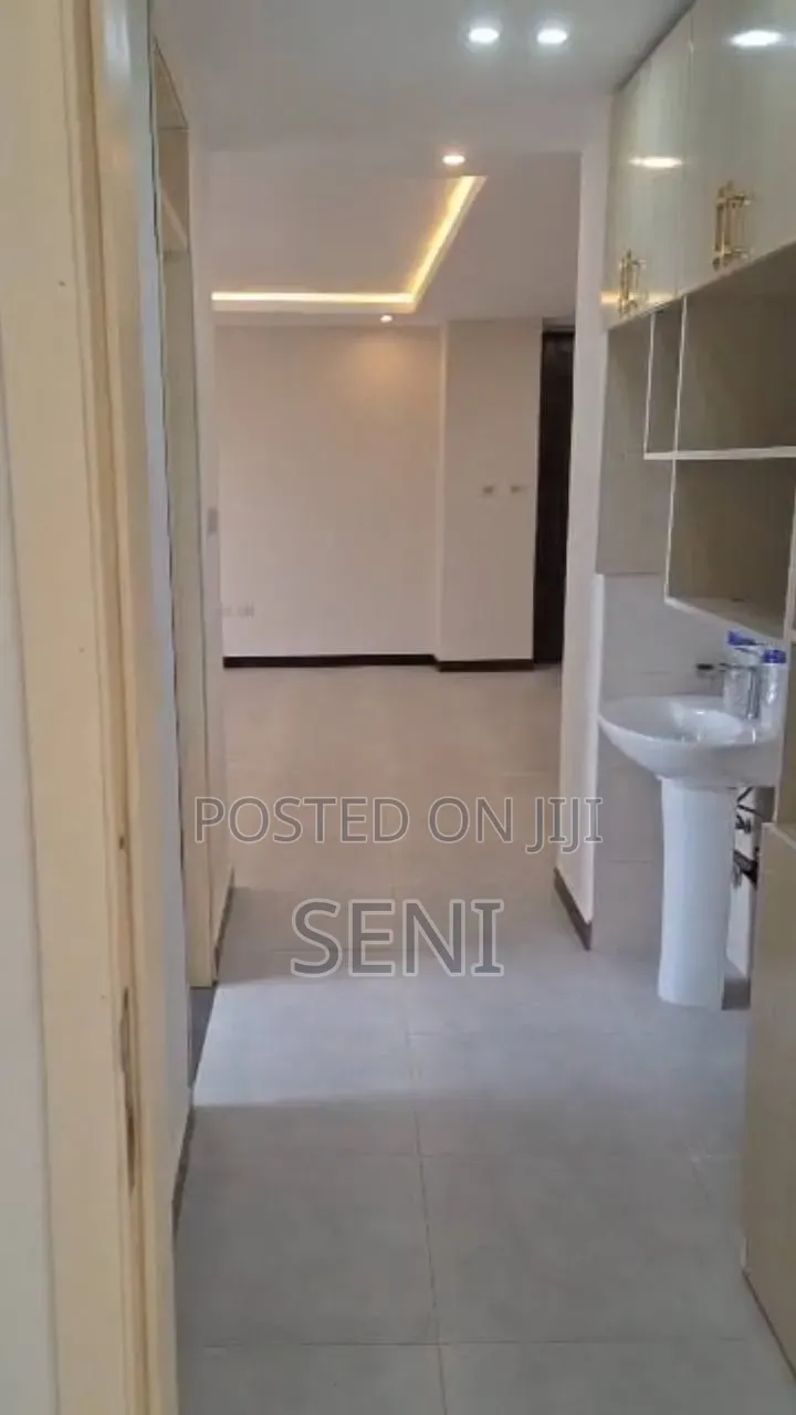 Furnished 2bdrm Condo in ሳይት 2, Bole for sale