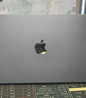 New Laptop Apple MacBook Air 2022 M2 8GB Apple M2 SSD 512GB