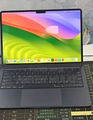 New Laptop Apple MacBook Air 2022 M2 8GB Apple M2 SSD 512GB