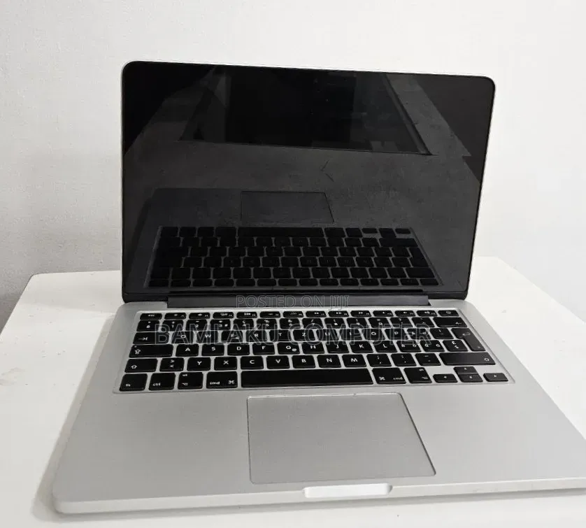 New Laptop Apple MacBook Pro 2015 8GB Intel Core i5 SSD 128GB