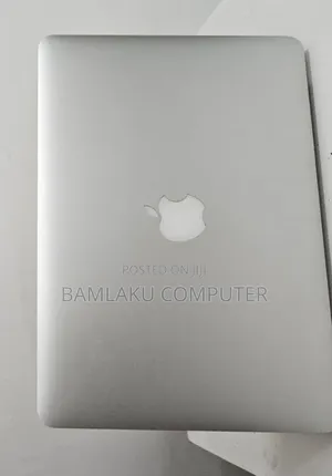 New Laptop Apple MacBook Pro 2015 8GB Intel Core i5 SSD 128GB