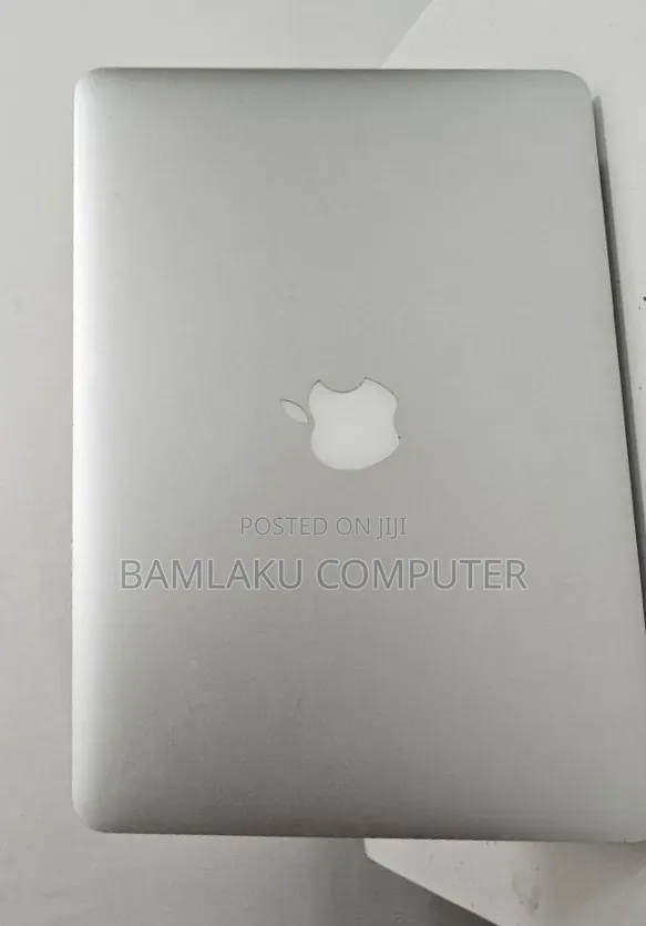 New Laptop Apple MacBook Pro 2015 8GB Intel Core i5 SSD 128GB