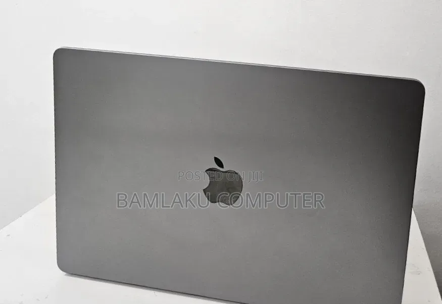 New Laptop Apple MacBook Air 2024 M3 8GB Apple M3 SSD 512GB