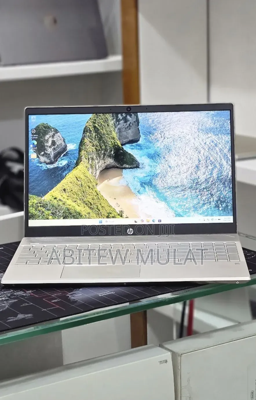 New Laptop HP Pavilion 15 8GB Intel Core i5 SSD 512GB