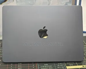 New Laptop Apple MacBook Air 2022 M2 8GB Apple M2 SSD 512GB