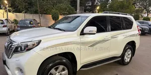 Toyota Land Cruiser Prado 2017 White
