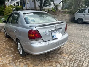 Toyota Platz 2005 Silver