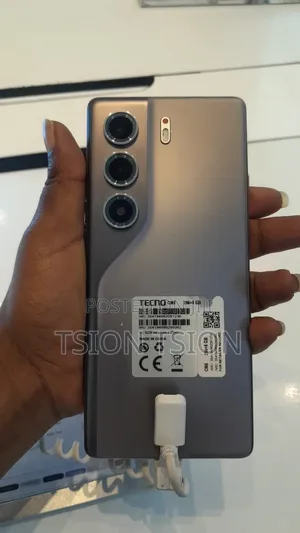 New Tecno Camon 40 256 GB Silver