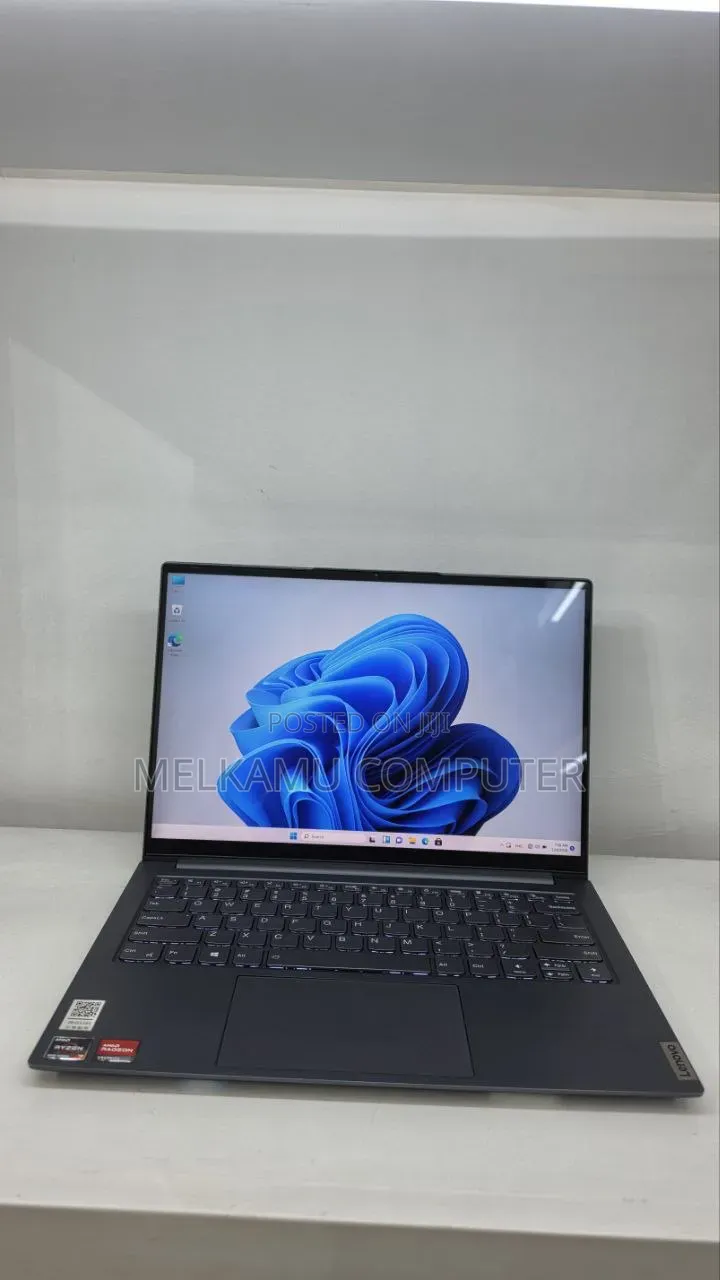 New Laptop Lenovo Yoga 7 15ITL5 16GB AMD Ryzen 7 SSD 512GB