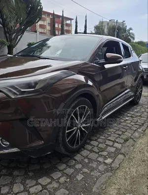 Toyota C-HR 2017 Burgundy