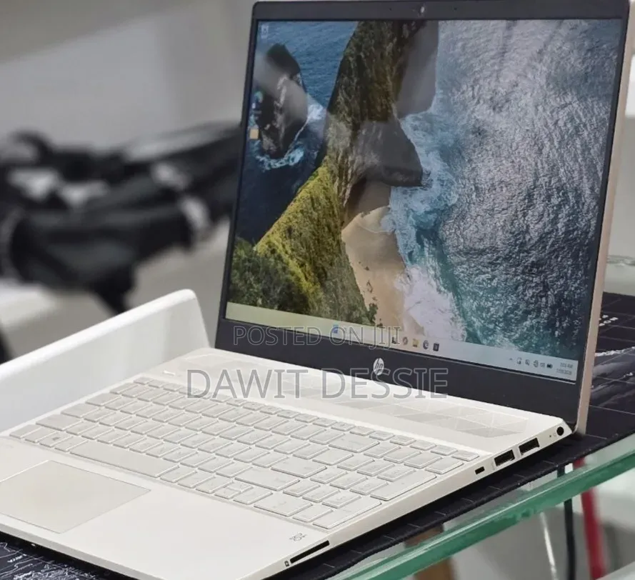 New Laptop HP Pavilion 15 8GB Intel Core i5 SSD 512GB
