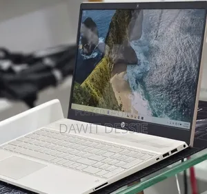 New Laptop HP Pavilion 15 8GB Intel Core i5 SSD 512GB