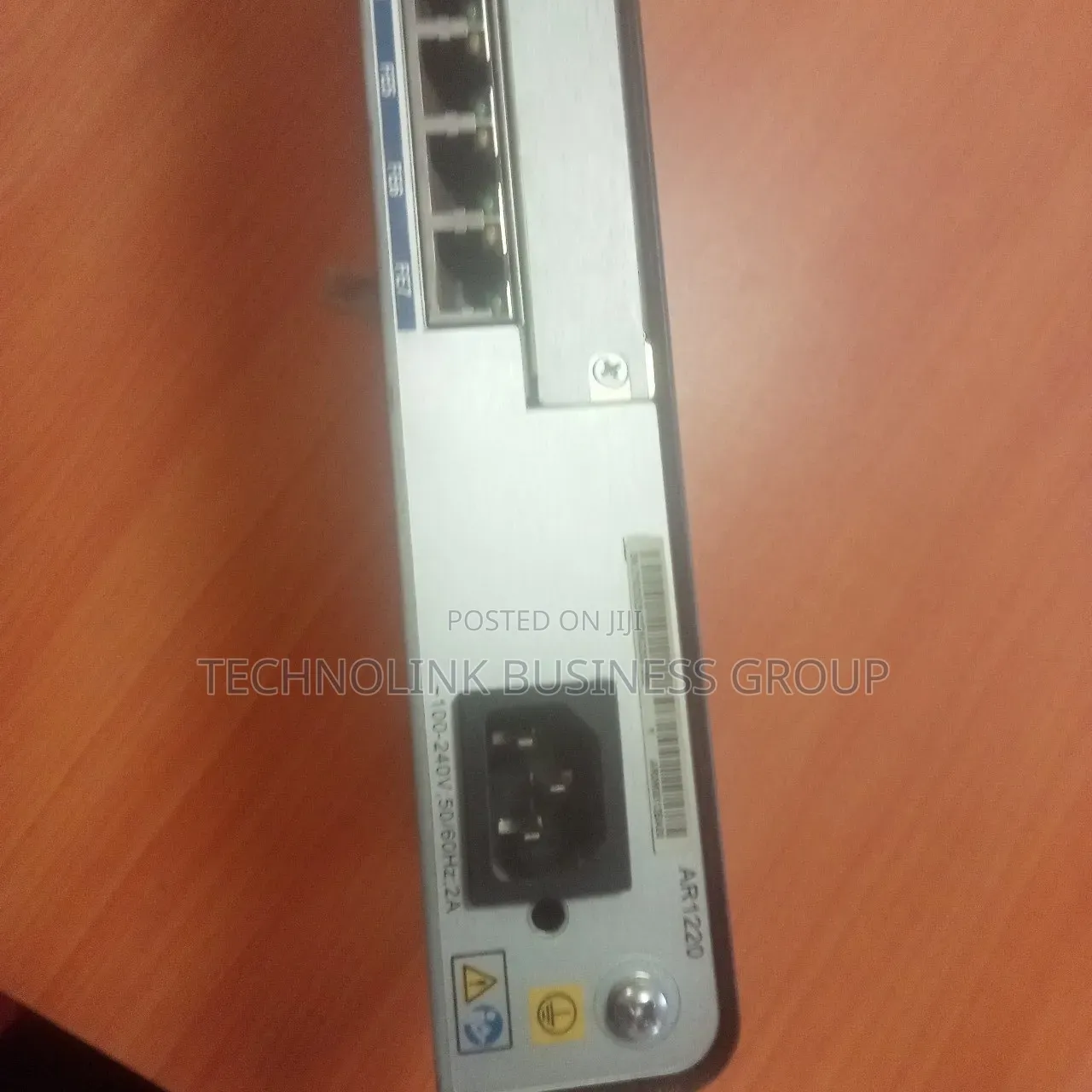 Huawei Router AR1220 Enterprise - በጥሩ ሁኔታ ላይ ያለ