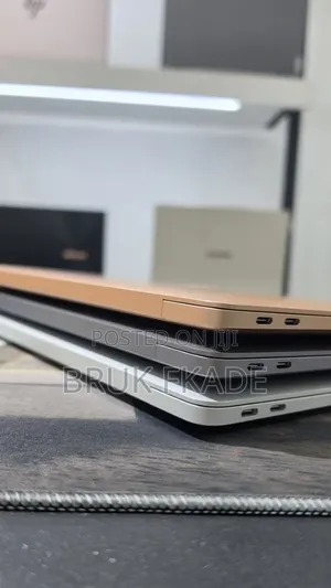 New Laptop Apple MacBook Air 2020 M1 8GB Apple M1 SSD 256GB